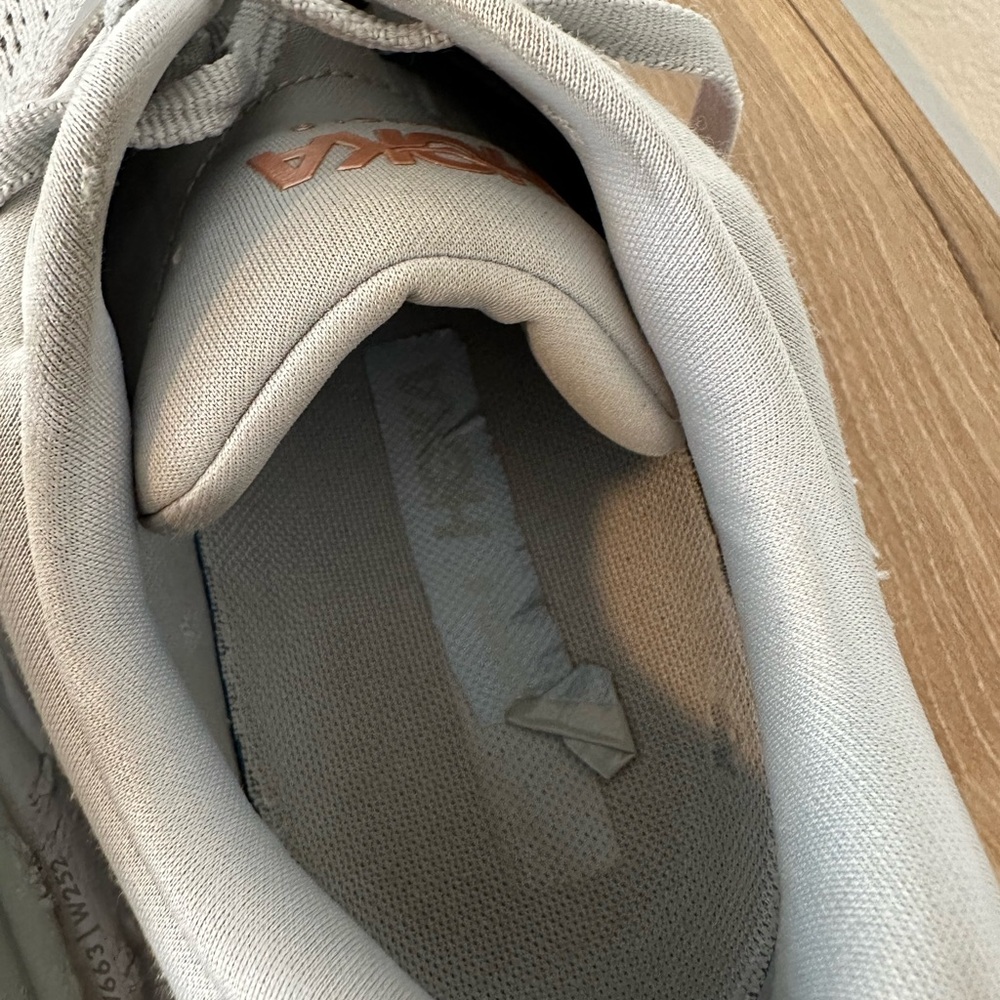 HOKA Women’s Bondi 8 - Picture 6 of 16
